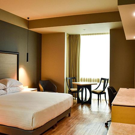 Ramada By Wyndham Mexico City Santa Fe Eksteriør billede