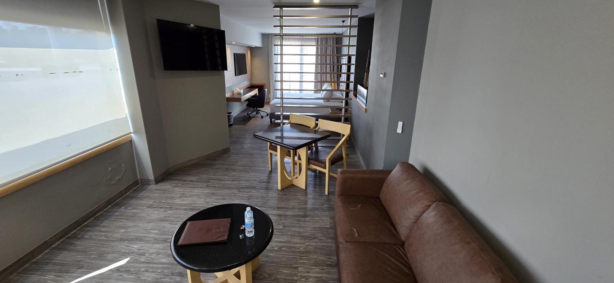 Ramada By Wyndham Mexico City Santa Fe Eksteriør billede