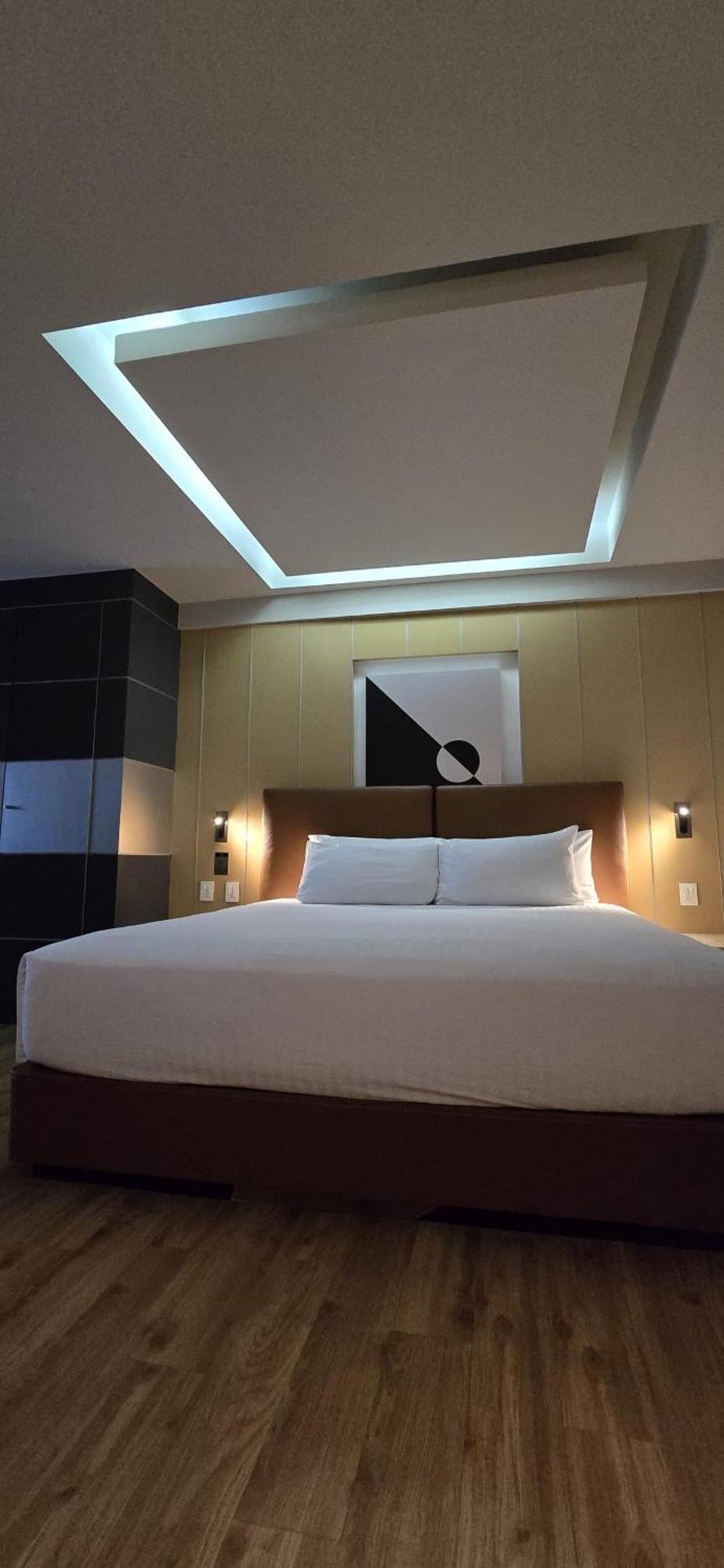 Ramada By Wyndham Mexico City Santa Fe Eksteriør billede