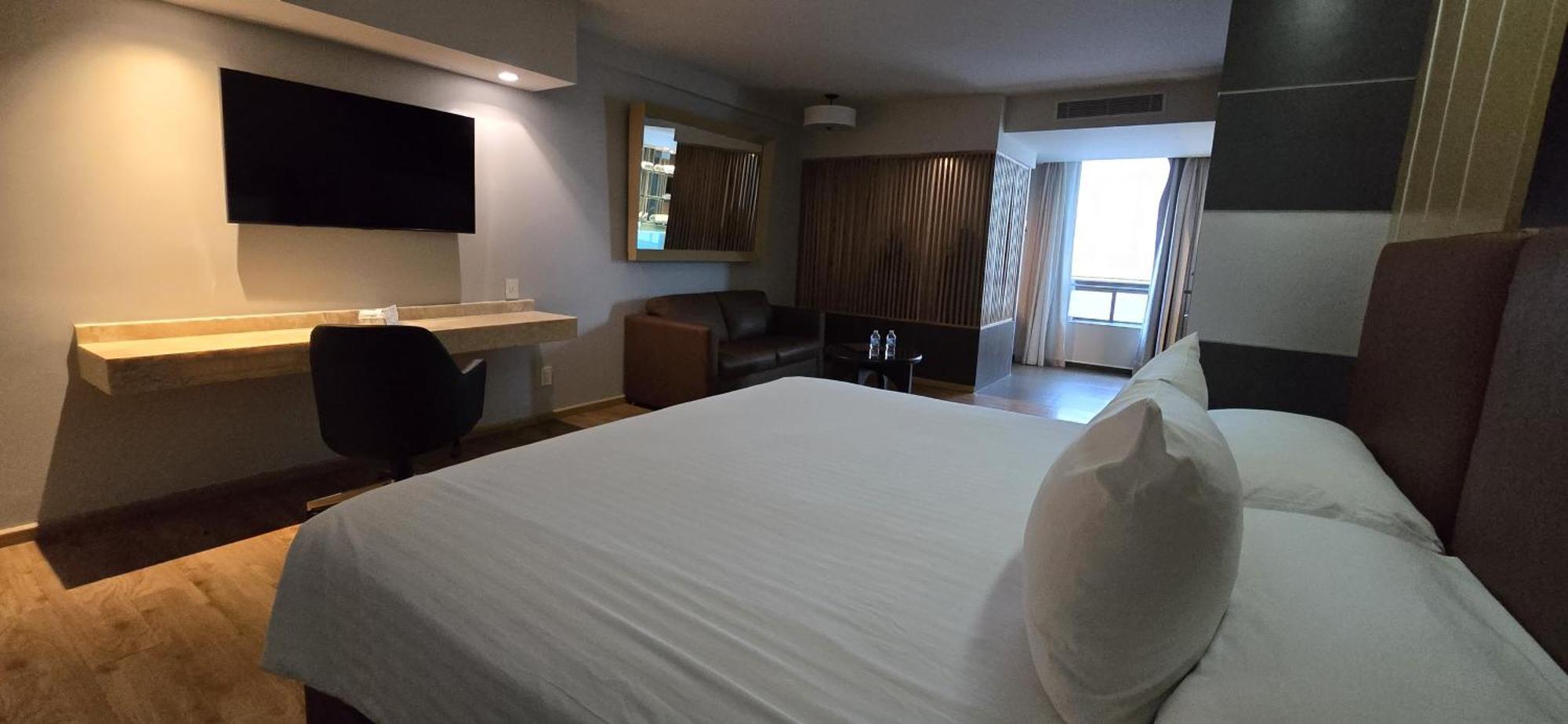 Ramada By Wyndham Mexico City Santa Fe Eksteriør billede